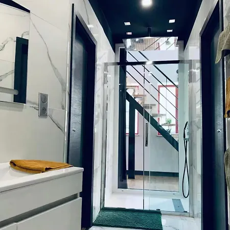 Loft Moderne Avec Jacuzzi Roft Le B *