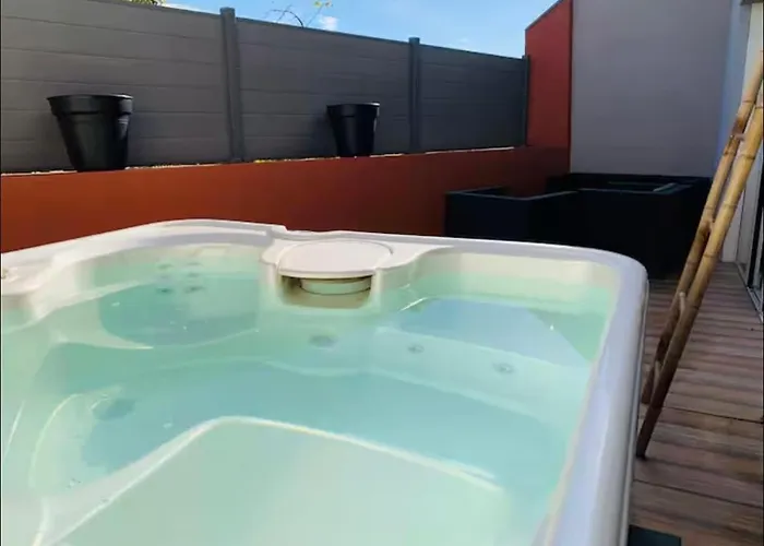Loft Moderne Avec Jacuzzi Roft Le B