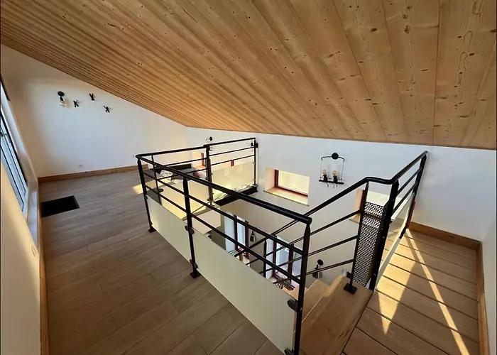 Loft Moderne Avec Jacuzzi Roft Le B Apartmán